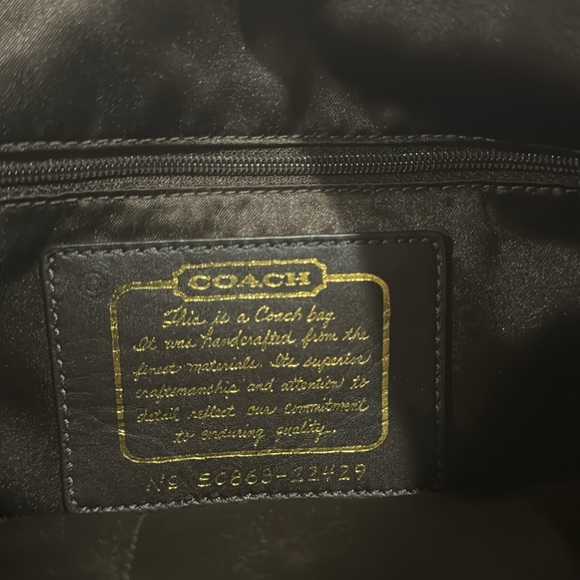 *BRAND NEW NEVER USED* Vintage Coach Bag. - Picture 4 of 4